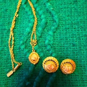Necklace and Earrings set